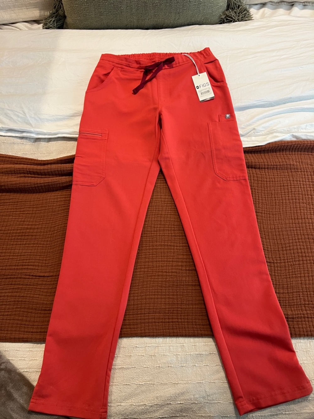 NWT Figs Clay Yola scrub pants XS
